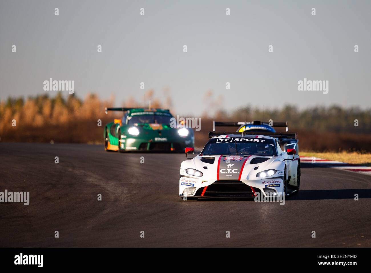 95 Hartshorne John (gbr), Gunn Ross (gbr), Hancock Oliver (gbr), TF Sport, Aston Martin Vantage - AMR, acción durante las 2021 4 horas de Portimao, 5th ronda de la Serie Le Mans Europea 2021, del 21 al 24 de octubre de 2021 en el Circuito Internacional Algarve, en Portimao, Portugal - Foto: Joao Filipe/DPPI/LiveMedia Foto de stock