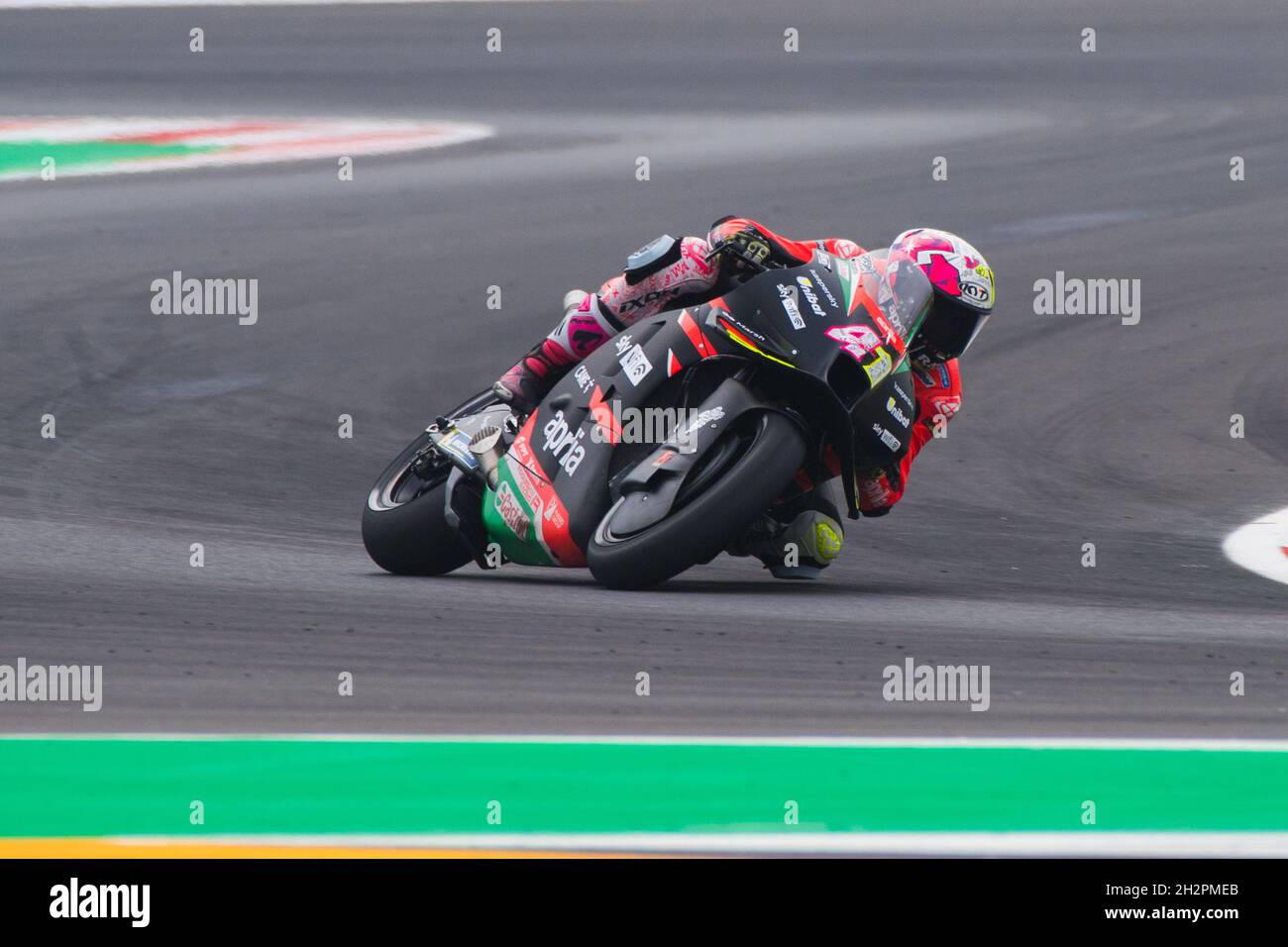 Misano Adriatico, Rimini, Emilia-Romagn, Italia. 23rd Oct, 2021. MotoGP  Motorcycle Racing, Gran Premio Nolan del Made in Italy, día de  calificación; Aleix Espargaro (Aprilia Racing Team Gresini) motogp Rider  Crédito: Action Plus