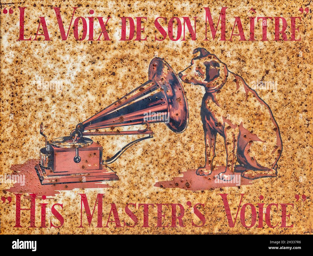 Den Bosch, Países Bajos - 12 de mayo de 2019: Acero fuertemente oxidado anuncio manteca de la compañía de música Su Masters Voice en Den Bosch, Países Bajos Foto de stock