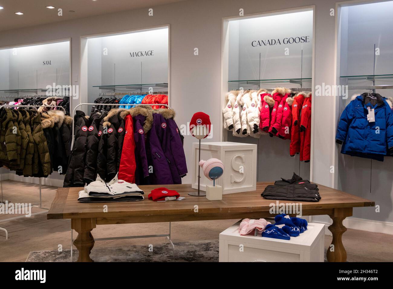 Canada goose new york outlet telefono hotsell