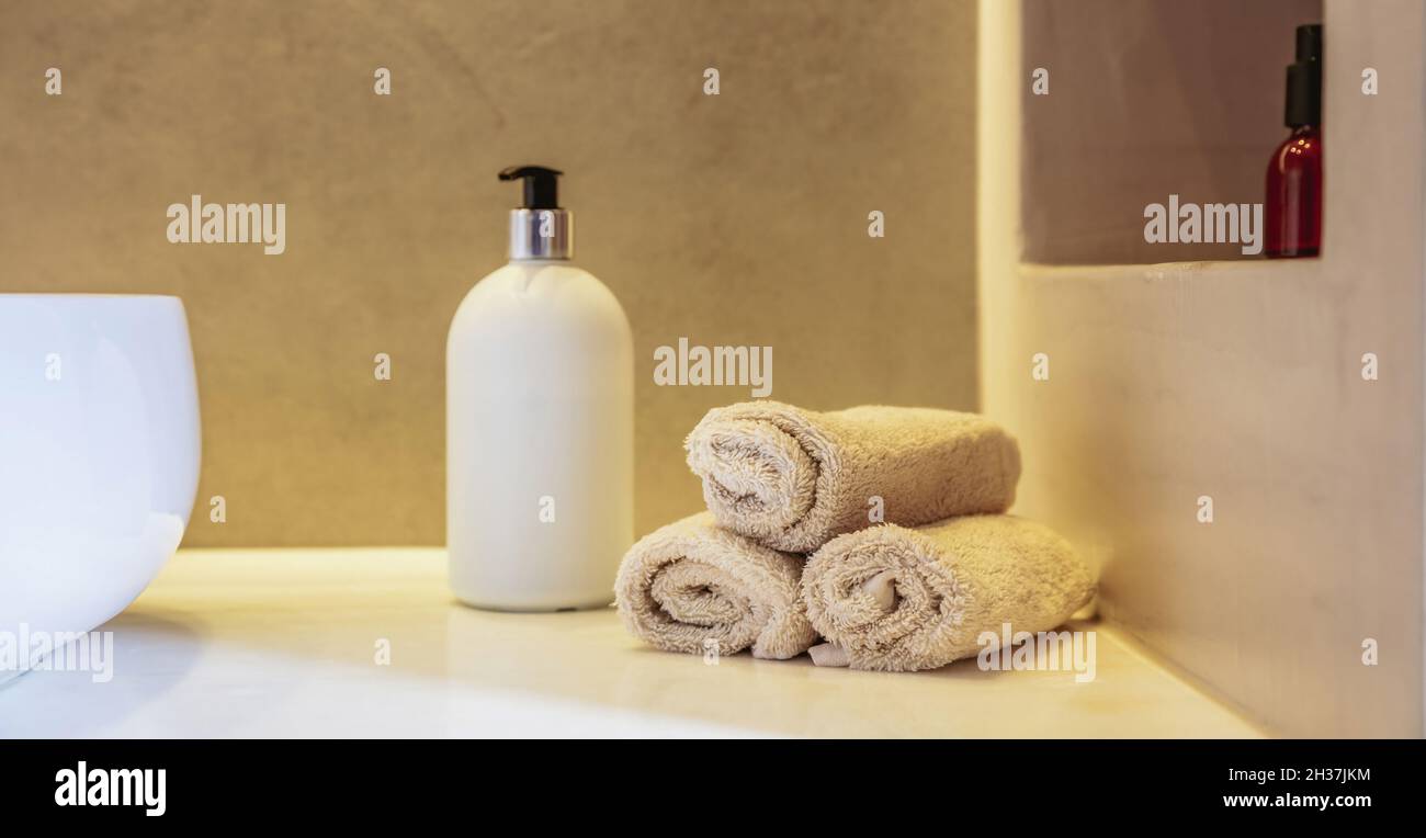 Toalla de mano lavabo fotografías e imágenes de alta resolución - Página 5  - Alamy