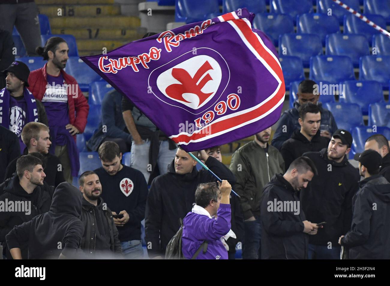 Fiorentina Aficionados durante el décimo día del campeonato de la Serie A S.S. Lazio vs ACF