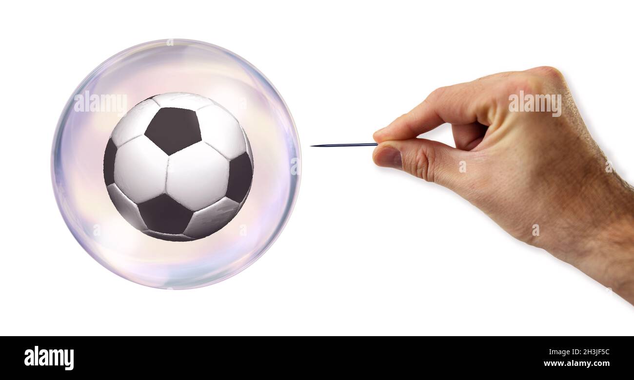 La burbuja de fútbol (soccer) a punto de ser explotados Foto de stock
