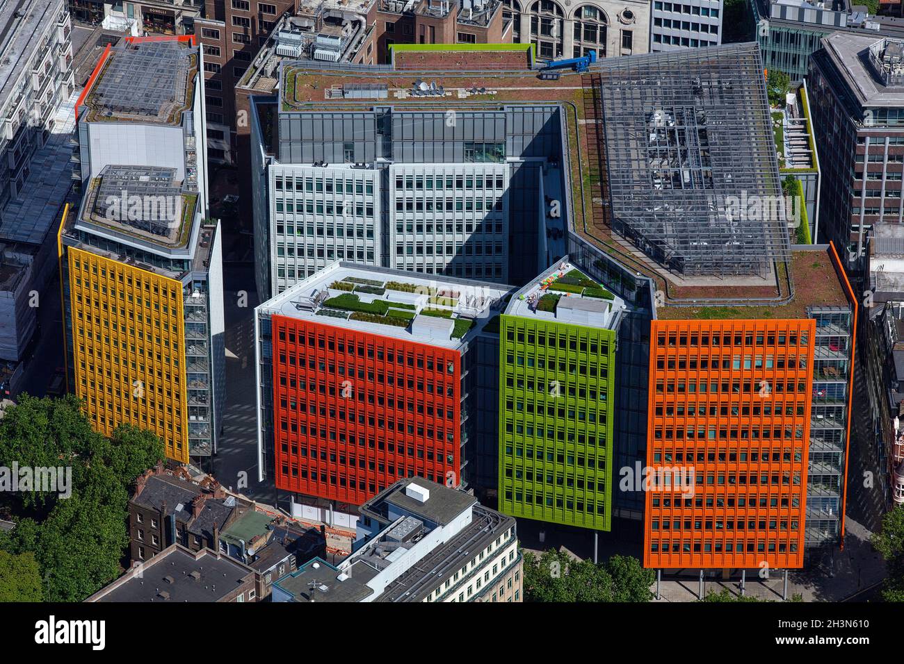 Reino Unido, Londres, Vista aérea de los edificios de Renzo Pianos Central Saint Giles Foto de stock