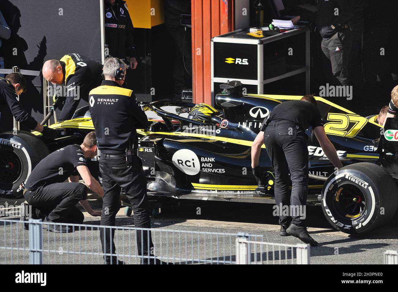 Nico Hulkenberg-Renault en la formación pre-temporada del circuito de Barcelona Catalunya en 2019, España Foto de stock