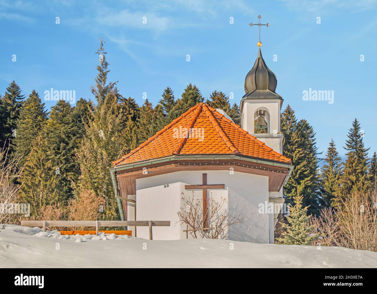Capilla Forst ecuménica de San Hubertus cerca de Scheidegg en AllgÃ¤u Foto de stock