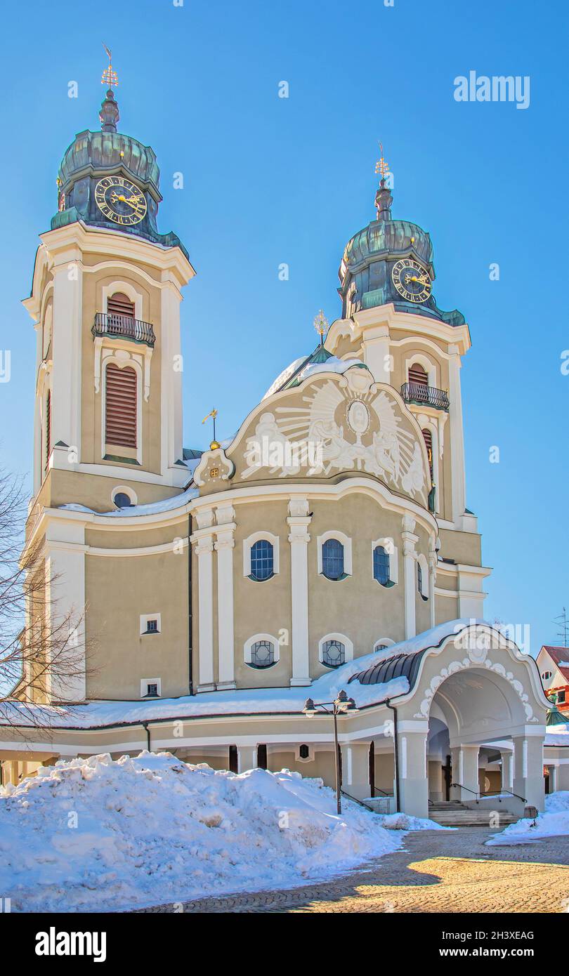 Iglesia parroquial católica San Pedro y Pablo, Lindenberg i.. AllgÃ¤u Foto de stock