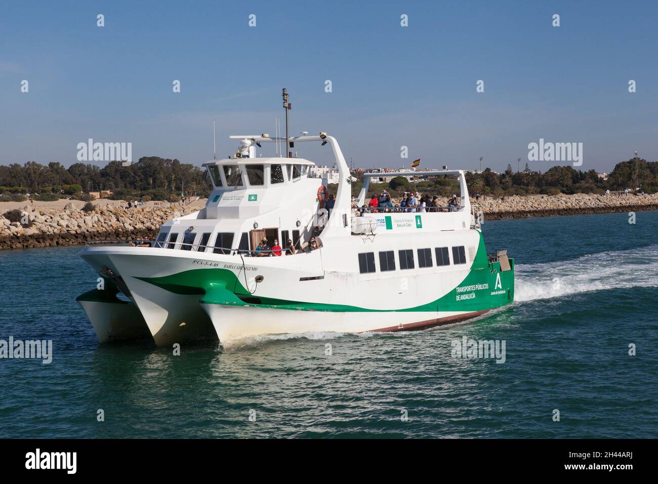 Catamarán desde Puerto de Santa hasta Cádiz Fotografía de stock - Alamy