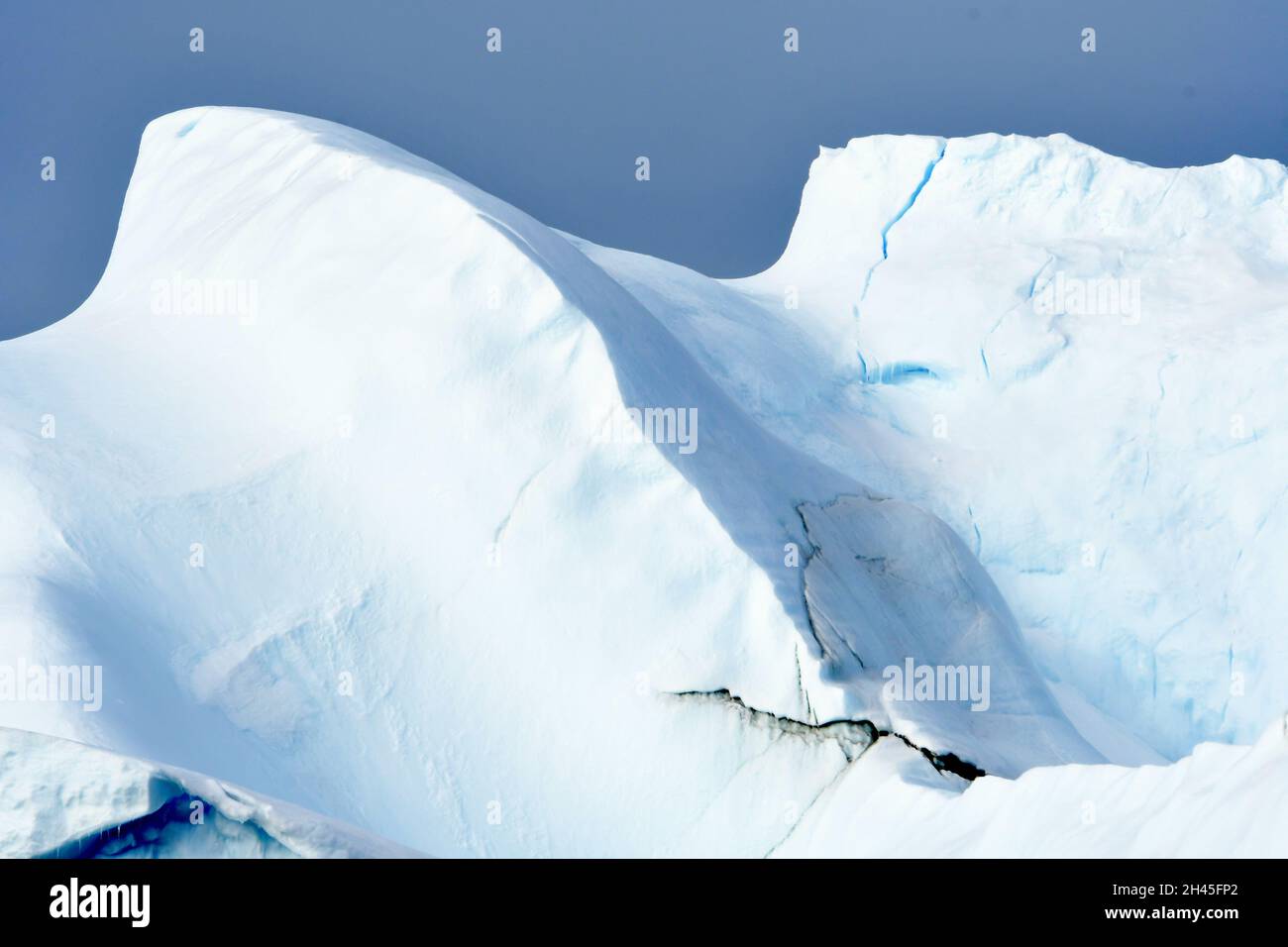 Iceberg frente a la costa de Groenlandia Foto de stock