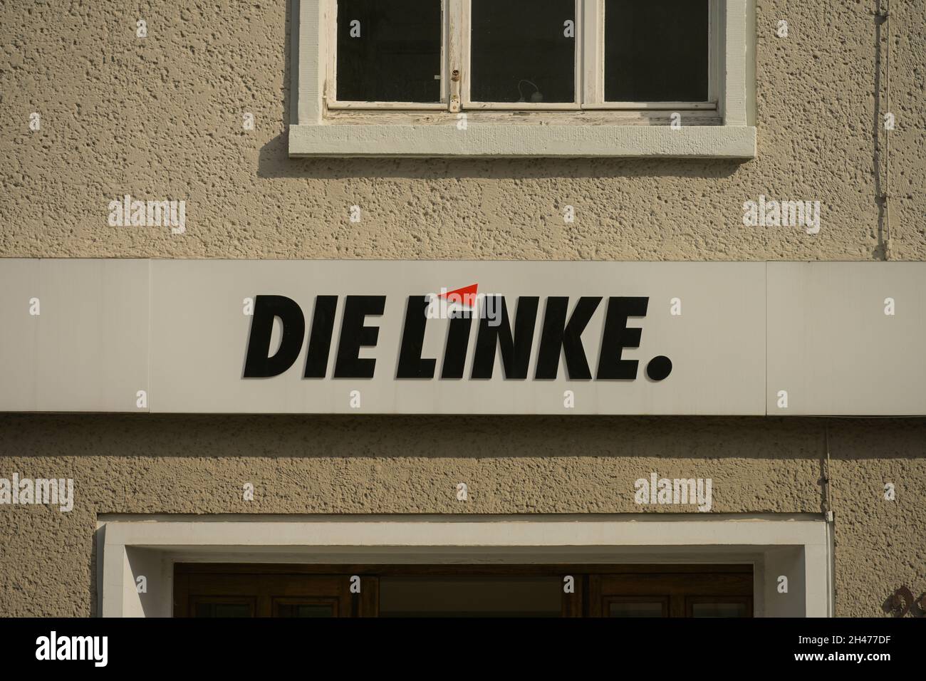Bundesgeschäftsstelle Partei Die Linke, calle Karl-Liebknecht-Haus, Kleine Alexanderstraße, Mitte, Berlin, Deutschland Foto de stock