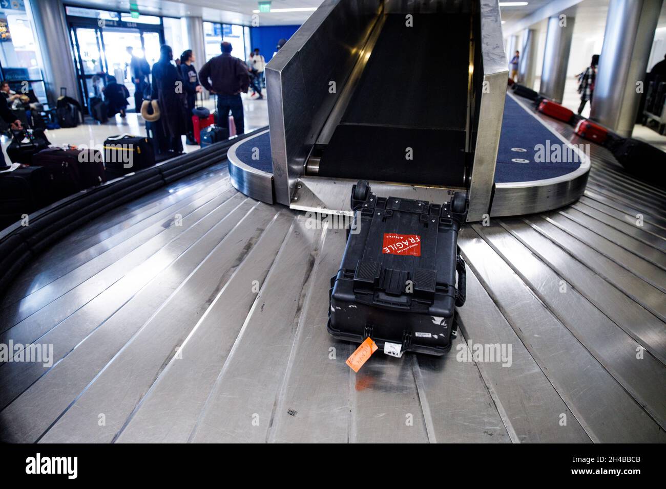 Los Ángeles, California, Estados Unidos. 29th Mar, 2019. El equipaje llega  desde los vuelos de Delta Air Lines Inc. Al Aeropuerto Internacional de Los  Ángeles (LAX) el viernes 29 de marzo de