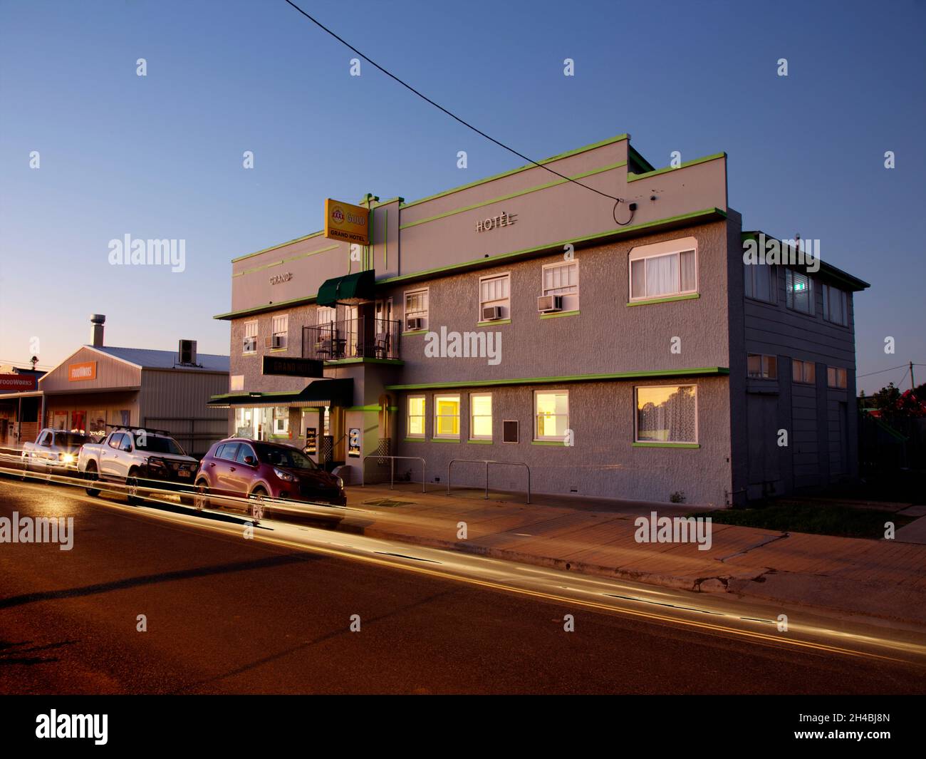 El Grand Hotel de estilo inter-guerra art deco en Edward Street Biggenden Queensland Australia Foto de stock