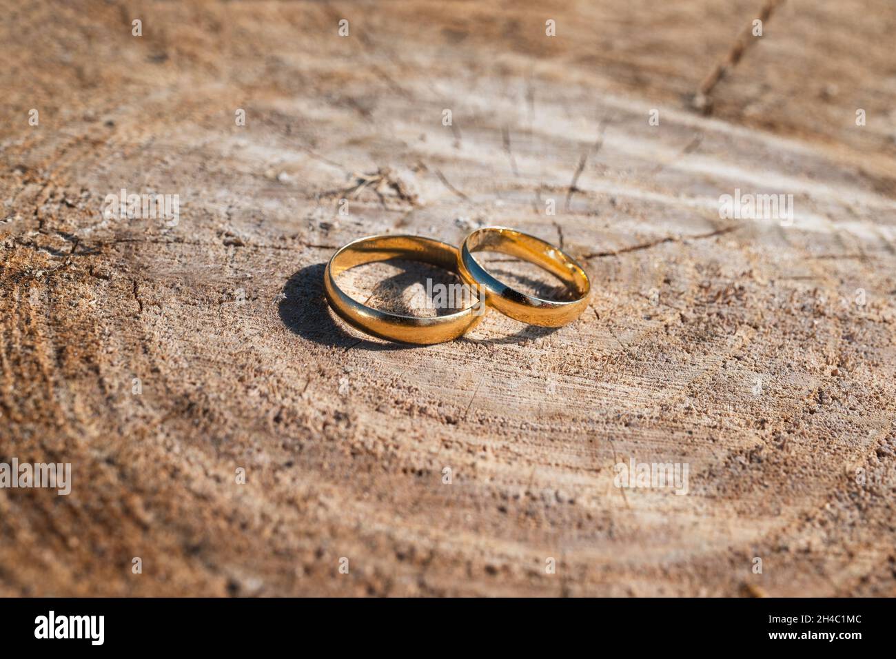 Foto del anillo de bodas fotografías e imágenes de alta resolución - Alamy