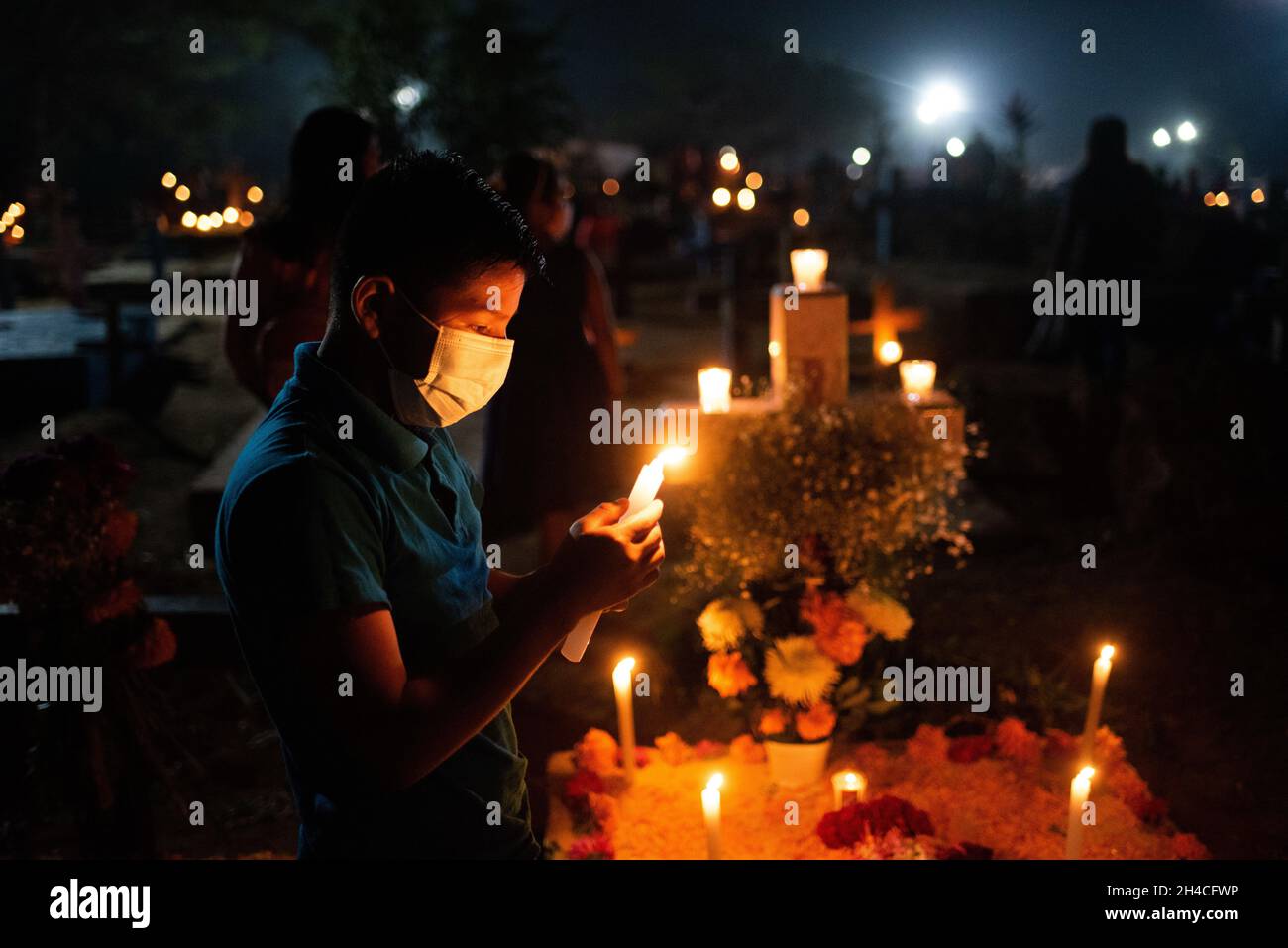 Como Se Llaman Los Habitantes De Zaragoza 1 de noviembre de 2021: Los habitantes de Zaragoza, Veracruz, celebran el  día de los muertos en el cementerio municipal de la ciudad. Este festival se  celebra cada año en la comunidad