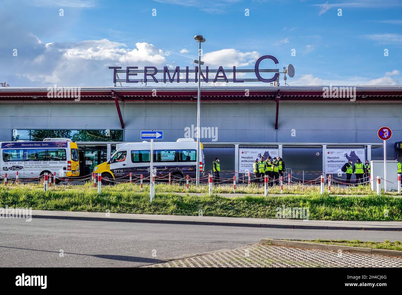 Impfzentrum, Gebäude Terminal C, Flughafen, Tegel, Reinickendorf, Berlín, Alemania Foto de stock