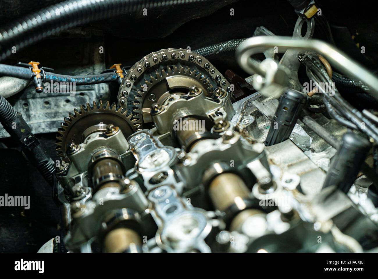 Detalle de la cadena de del motor del desmontado para mantenimiento Fotografía de stock - Alamy
