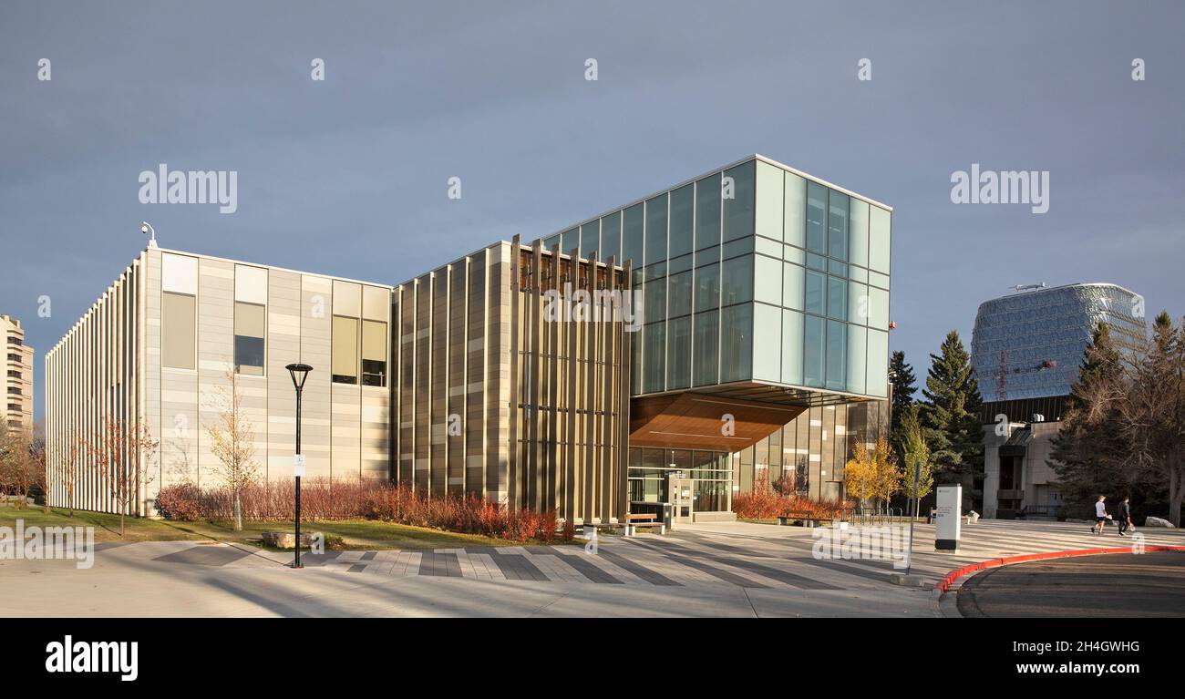 Edificio del Instituto Taylor de Enseñanza y Aprendizaje en el campus de la Universidad de Calgary Foto de stock