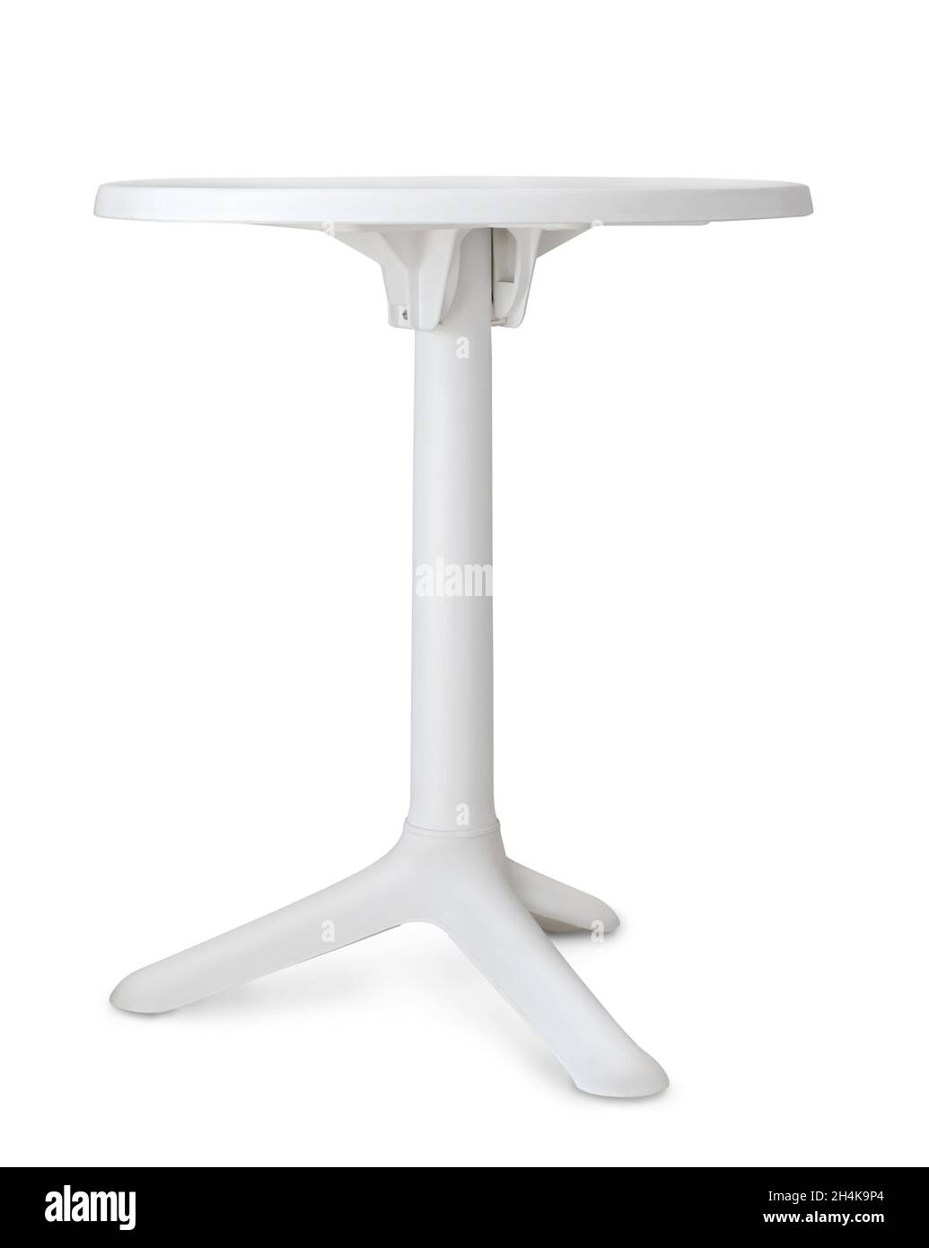 Vista frontal de la mesa de café de plástico blanco aislada sobre blanco Foto de stock