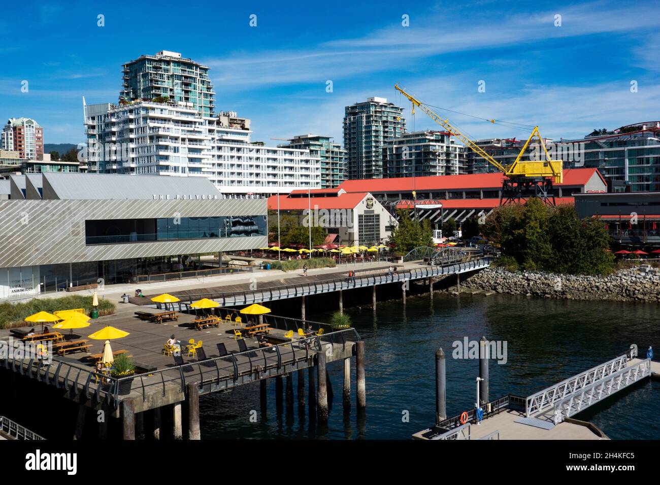 Lonsdale Quay, y la Polygon Gallery en North Vancouver, British Columbia, Canadá. Foto de stock
