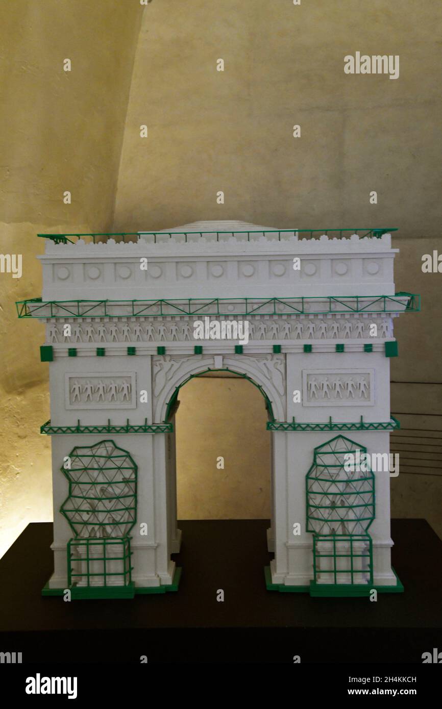 Arco de triunfo por Christo, París Francia. Foto de stock