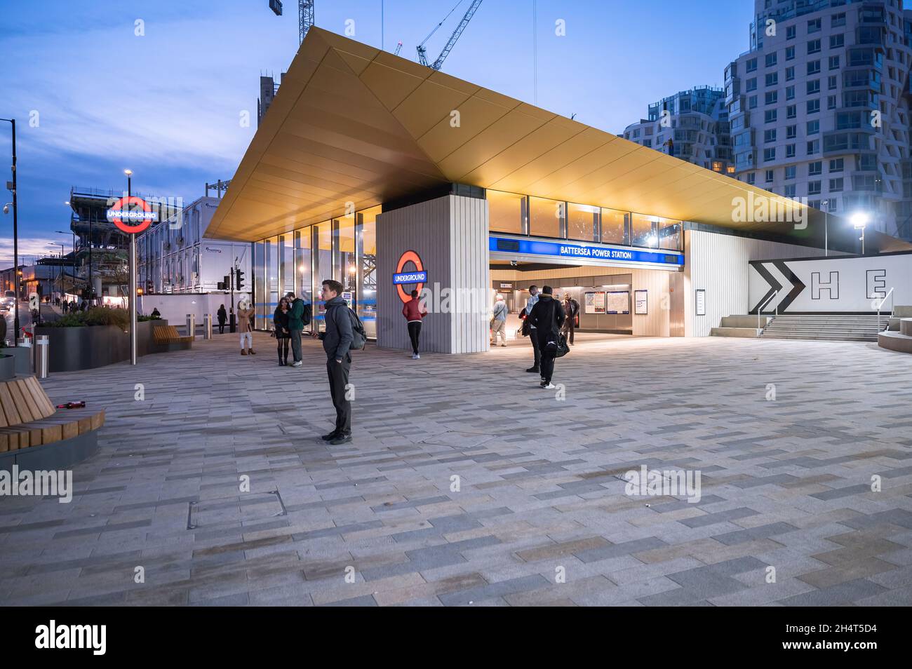 Estación de metro Battersea Power Station Foto de stock