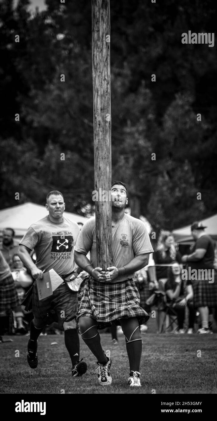 Lanzamiento de cáber Imágenes de stock en blanco y negro Alamy