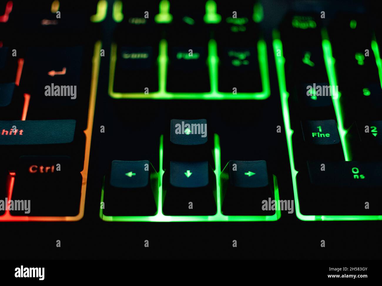 teclado mecánico con led y ratón Foto de stock