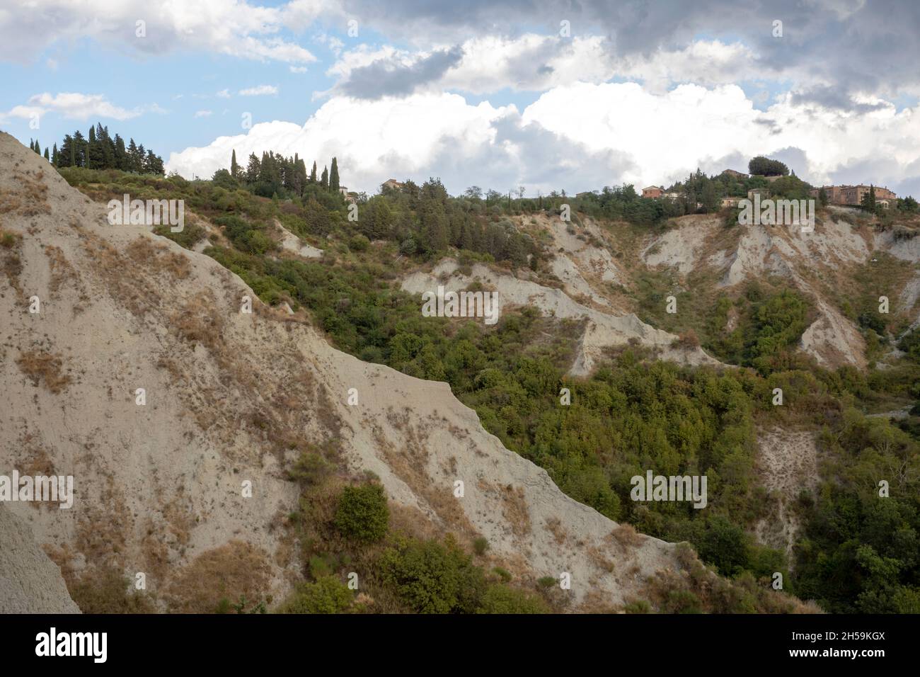 Badlands cerca de la aldea de Chiusure, Asciano, Toscana, Italia Foto de stock