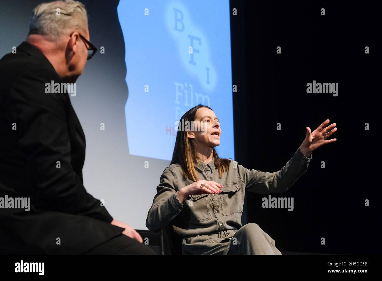 BFI Southbank, Londres, Reino Unido. 8th Nov, 2021. Kate Dickie en el escenario en Mark Kermode en 3D. Foto de crédito: Julie Edwards/Alamy Live News Foto de stock