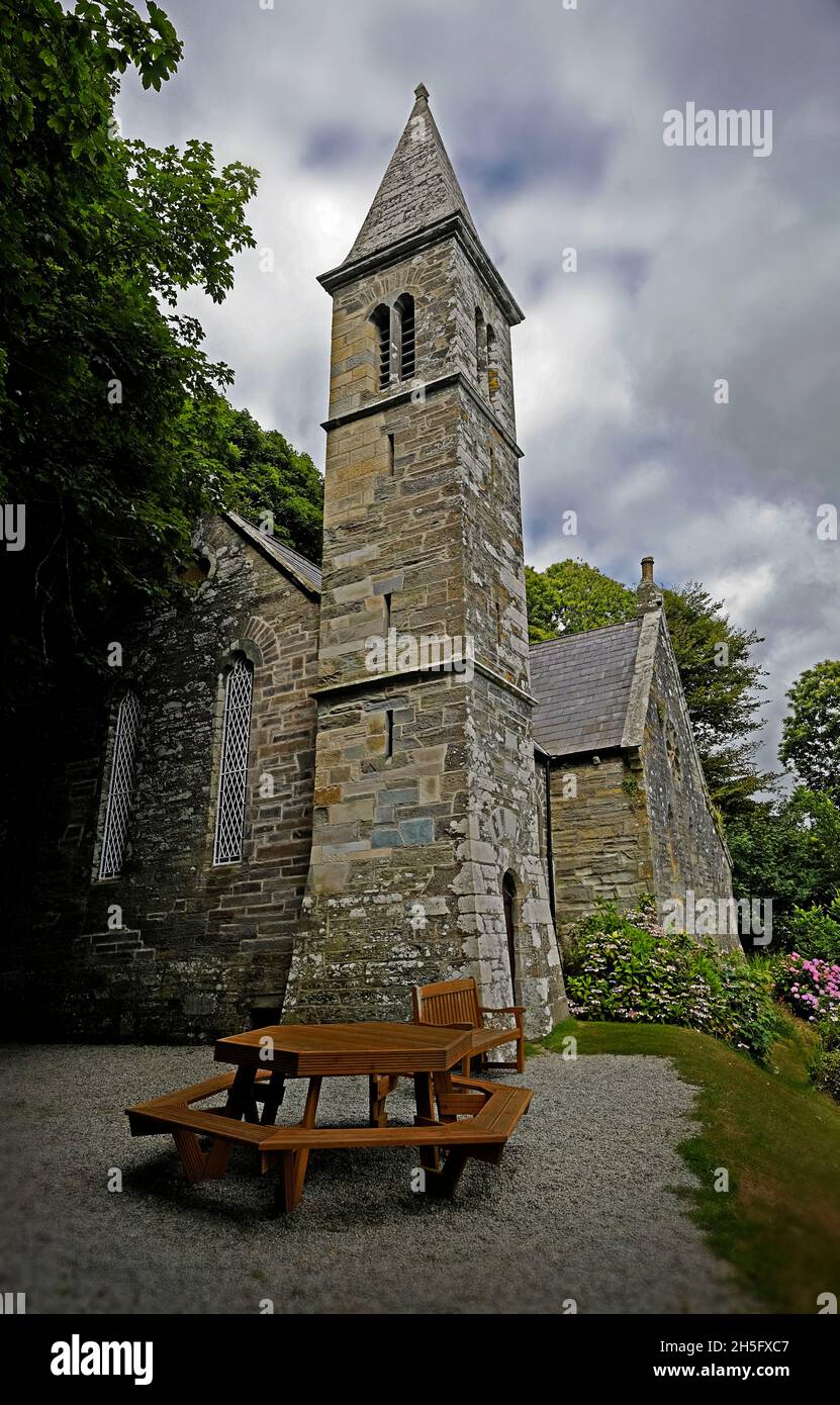Antigua Iglesia Protestante en Glandore West Cork Irlanda Foto de stock