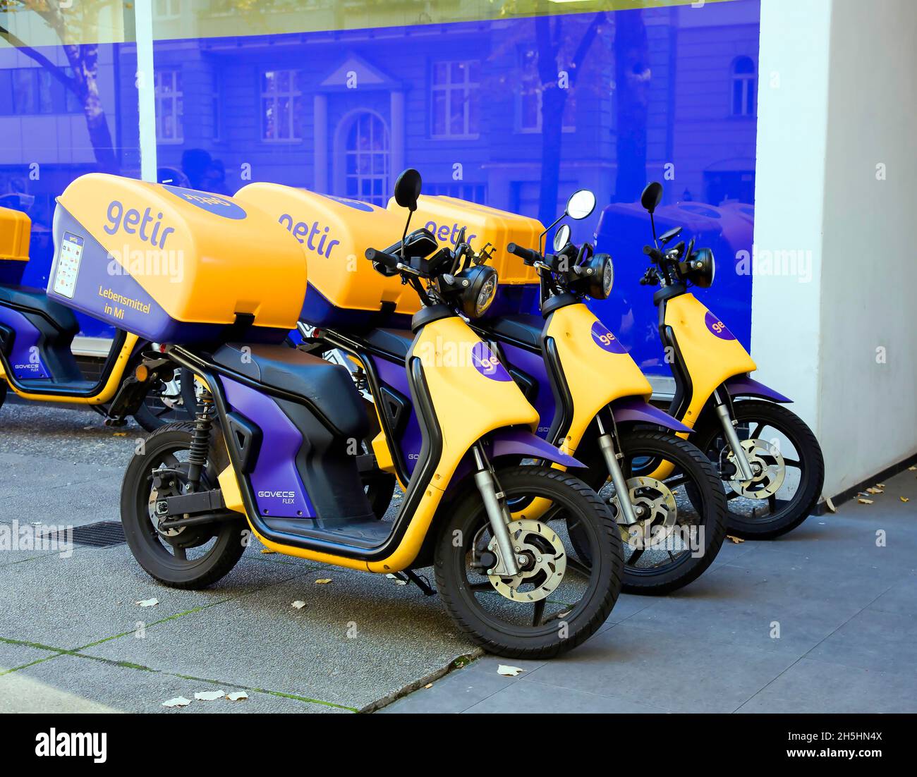 Getir scooter eléctrico, servicio de entrega, Berlín, Alemania Fotografía  de stock - Alamy