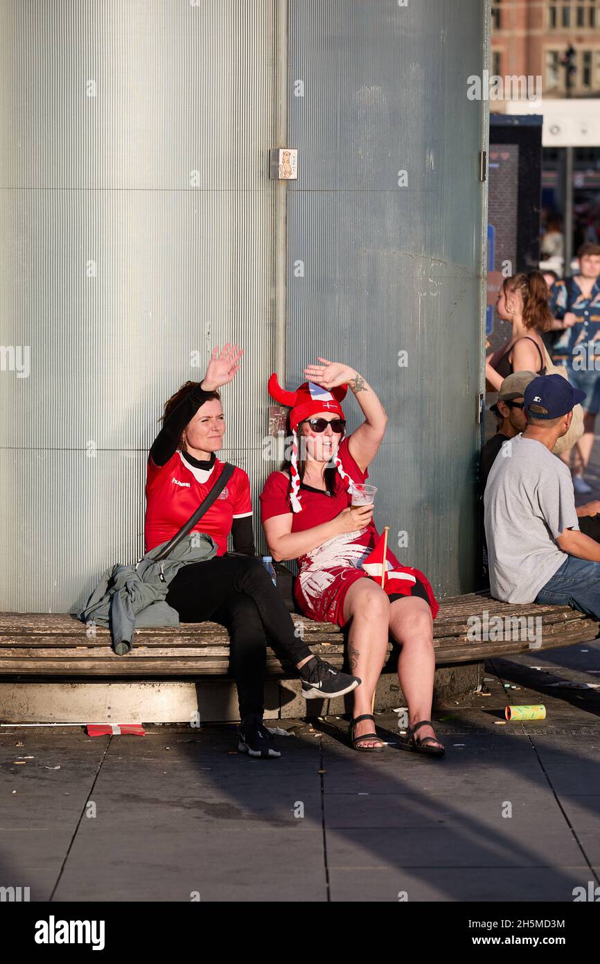 Mujeres fanaticas del futbol fotografías e imágenes de alta resolución -  Alamy