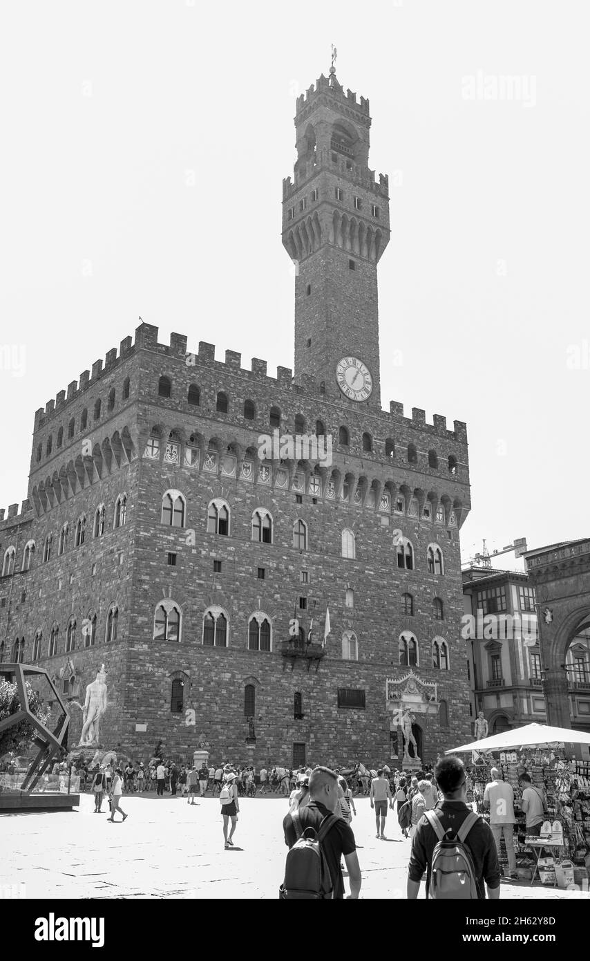 florencia, italia. vista de la piazza della signoria con el palazzo vecchio Foto de stock