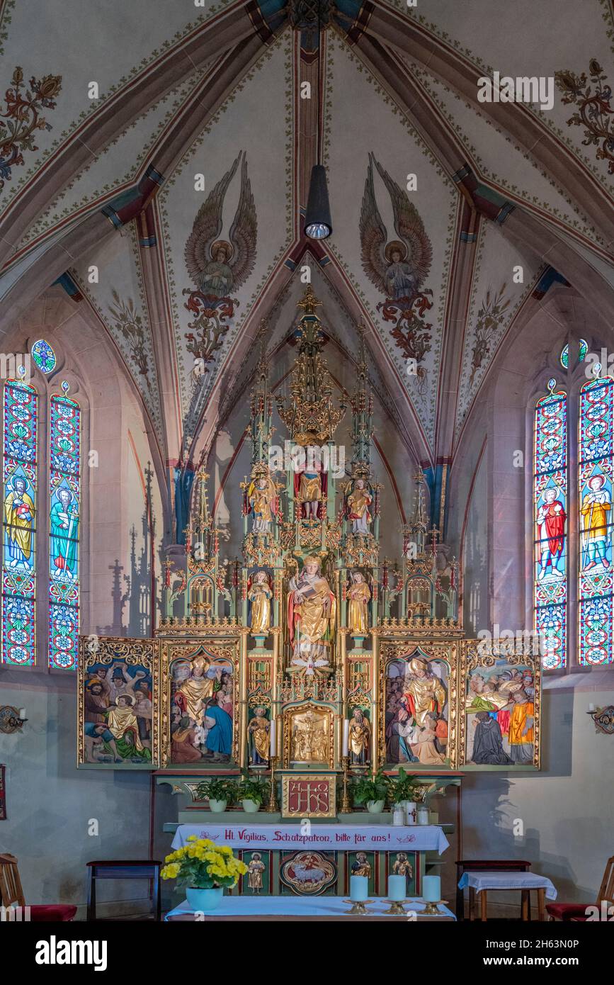 kaltern,provincia de bolzano,tirol del sur,italia. el altar de la iglesia de san vigil en altenburg sobre kaltern Foto de stock