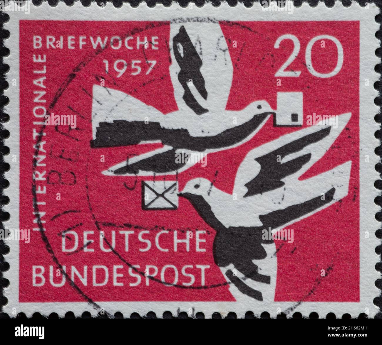 Palomas Mensajeras Con Letras Fotos e Imágenes de stock Alamy