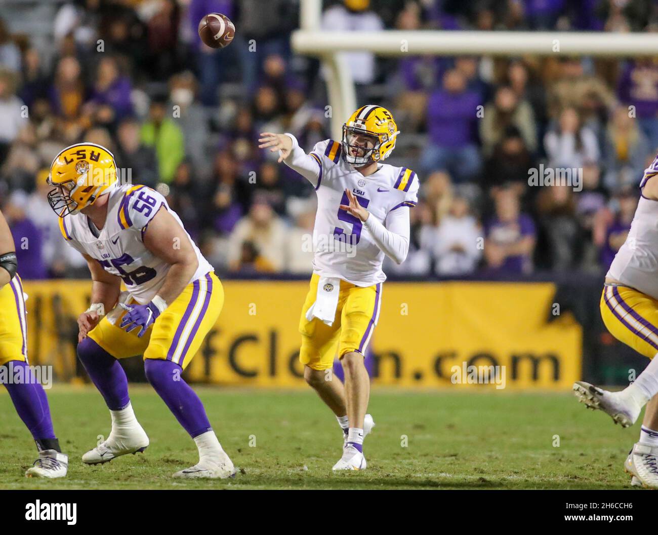 Baton ROUGE, LA. 13 de noviembre de 2021 El mariscal de campo de LSU