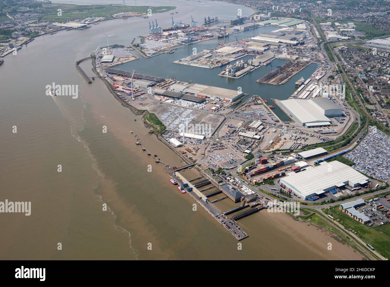 El Puerto de Tilbury, Londres, 2018. Los muelles se abrieron en 1886 y se  convirtieron en parte de la Autoridad del Puerto de Londres en 1909. Es el  principal puerto del Reino