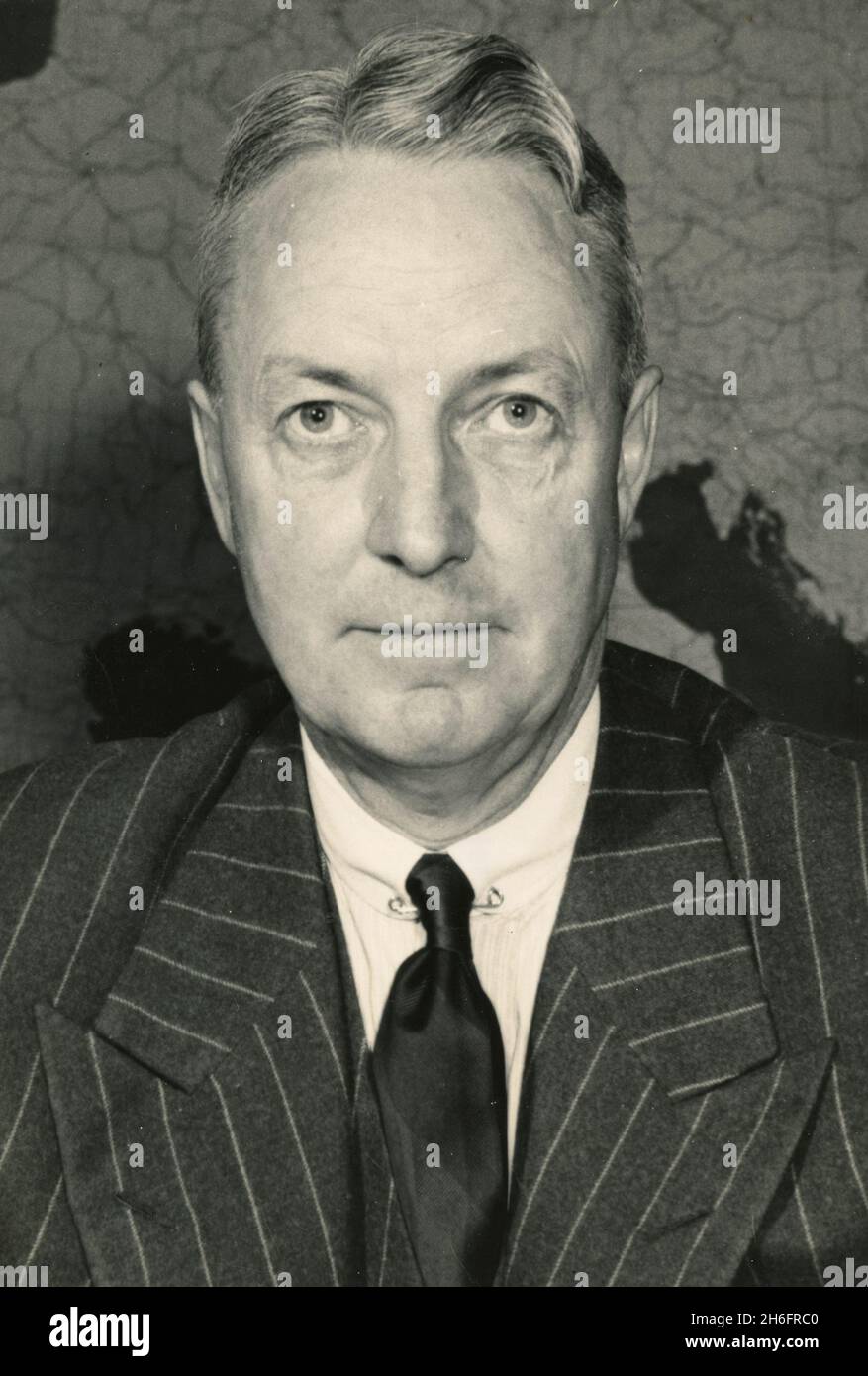 Diplomático estadounidense David K. E. Bruce, Embajador de los Estados Unidos en Francia, Estados Unidos 1947 Foto de stock