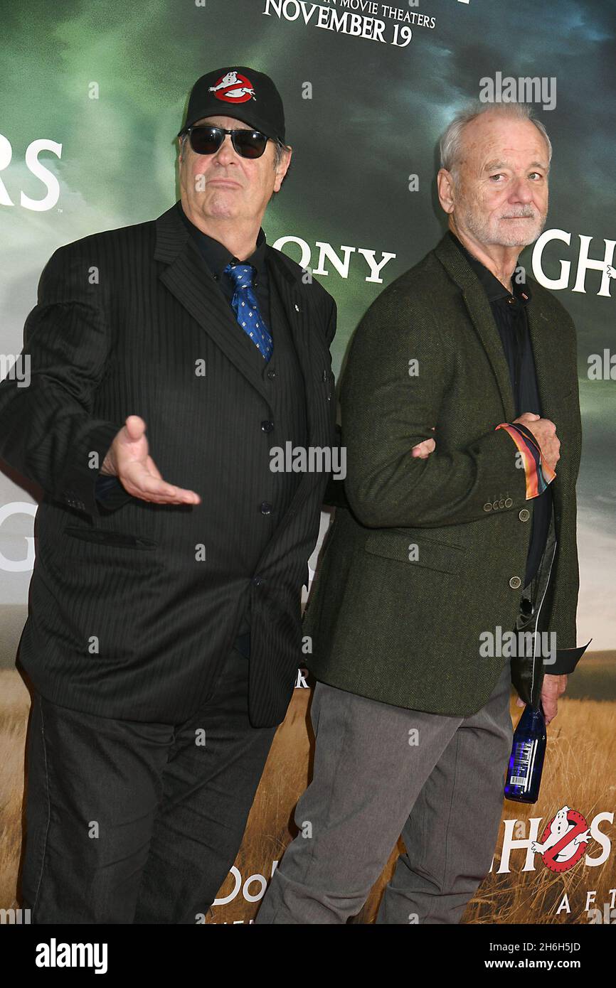 Dan Aykroyd y Bill Murray asisten al estreno de la película  'Ghostbusters:Afterlife' el 15 de noviembre de 2021 en AMC Lincoln Square  en Nueva York, Nueva York, EE.UU. Robin Platzer/ Twin Images/