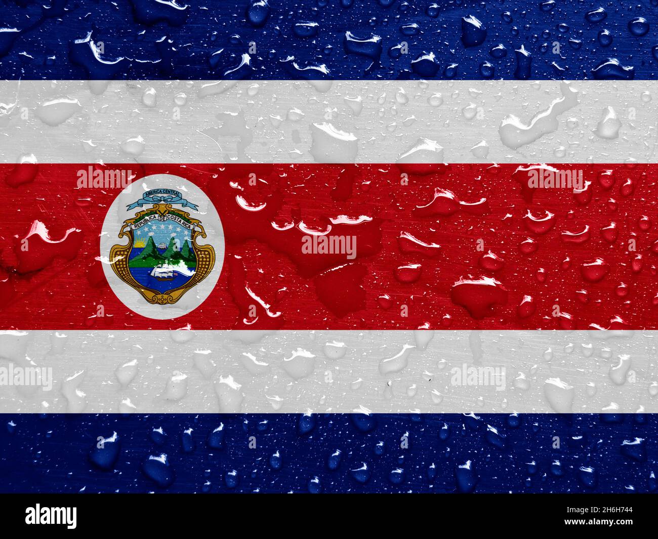 Bandera de Costa Rica con gotas de lluvia Foto de stock