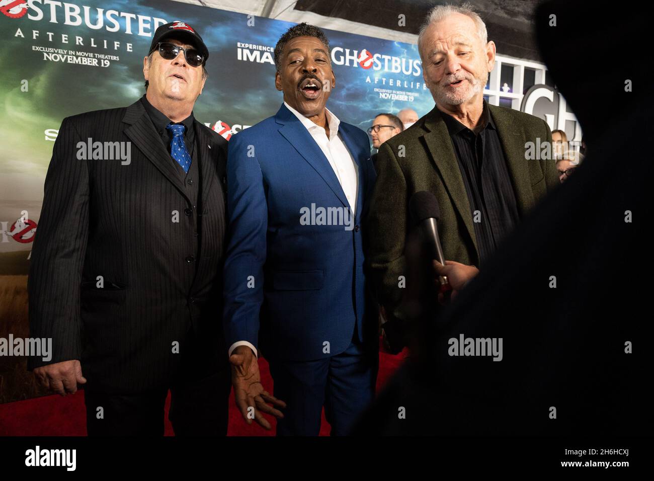 Dan Aykroyd, Ernie Hudson y Bill Murray asisten al estreno de  'Cazafantasmas: Afterlife' en AMC Lincoln Square en Nueva York, Nueva York,  el 15 de noviembre de 2021. (Foto de Gabriele Holtermann/Sipa