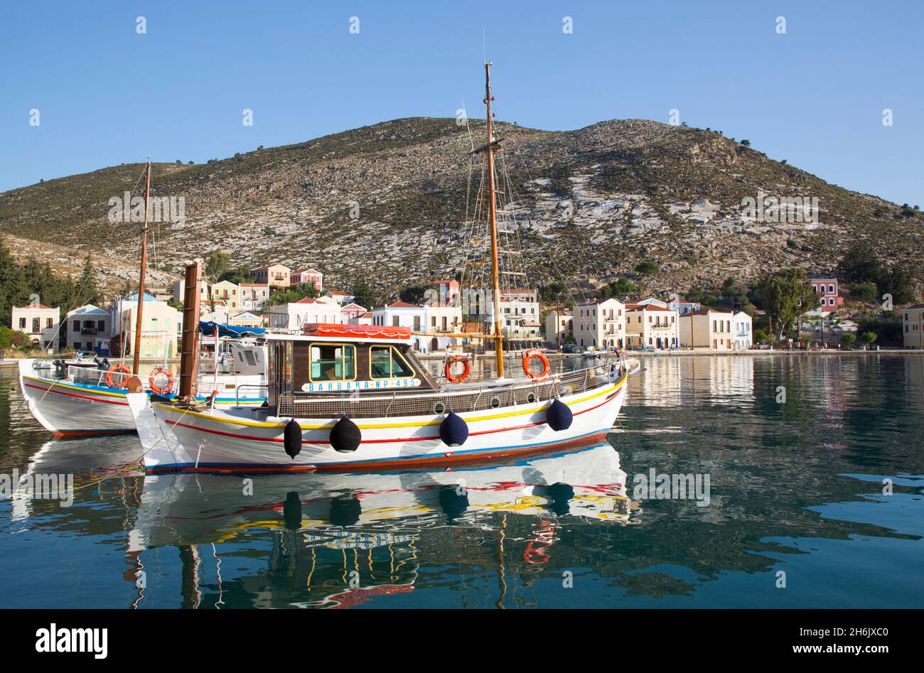 Barcos en Puerto, Kastellorizo (Megisti) Isla, Dodecaneso Grupo, Islas Griegas, Grecia, Europa Foto de stock