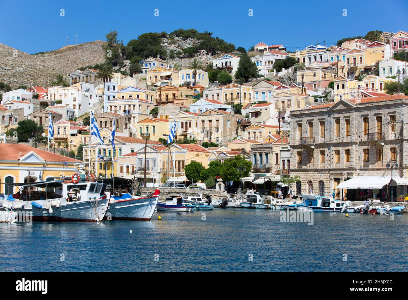 Gialos Harbour, Symi (Simi) Island, Dodecanese Island Group, Islas Griegas, Grecia, Europa Foto de stock
