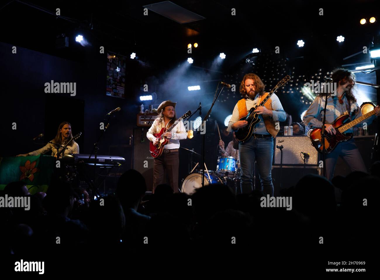 La banda canadiense de rock The Sheepdogs actuará en Lee's Palace en Toronto. Foto de stock