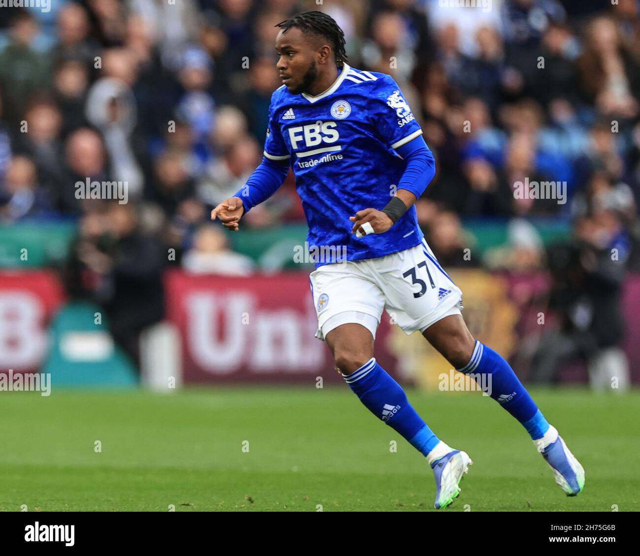 Ademola Lookman #37 de Leicester City durante el juego Fotografía de stock  - Alamy