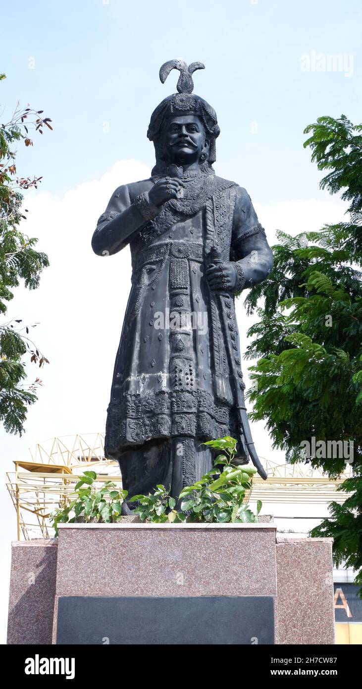 Estatua de Sri Krishna Devaraya, Emperador Vijayanagar, Necklace Road, Hyderabad, Telangana Foto de stock