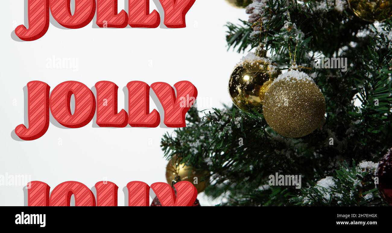 Imagen de texto alegre en repetición sobre el árbol de Navidad Foto de stock