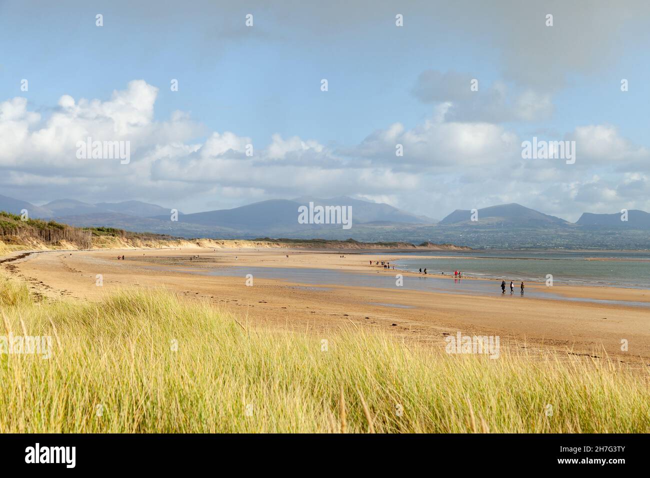 Playa de Newborough, Isla de Anglesey, Gales Foto de stock