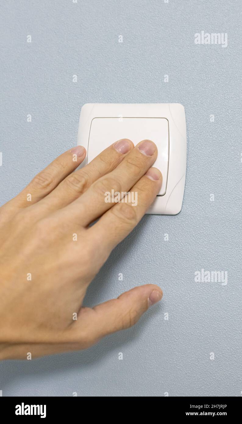 Interruptor de luz en la pared fotografías e imágenes de alta resolución -  Alamy