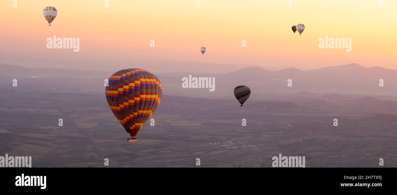 Festival de globos aerostáticos en Capadocia, Turquía Fotografía de stock -  Alamy